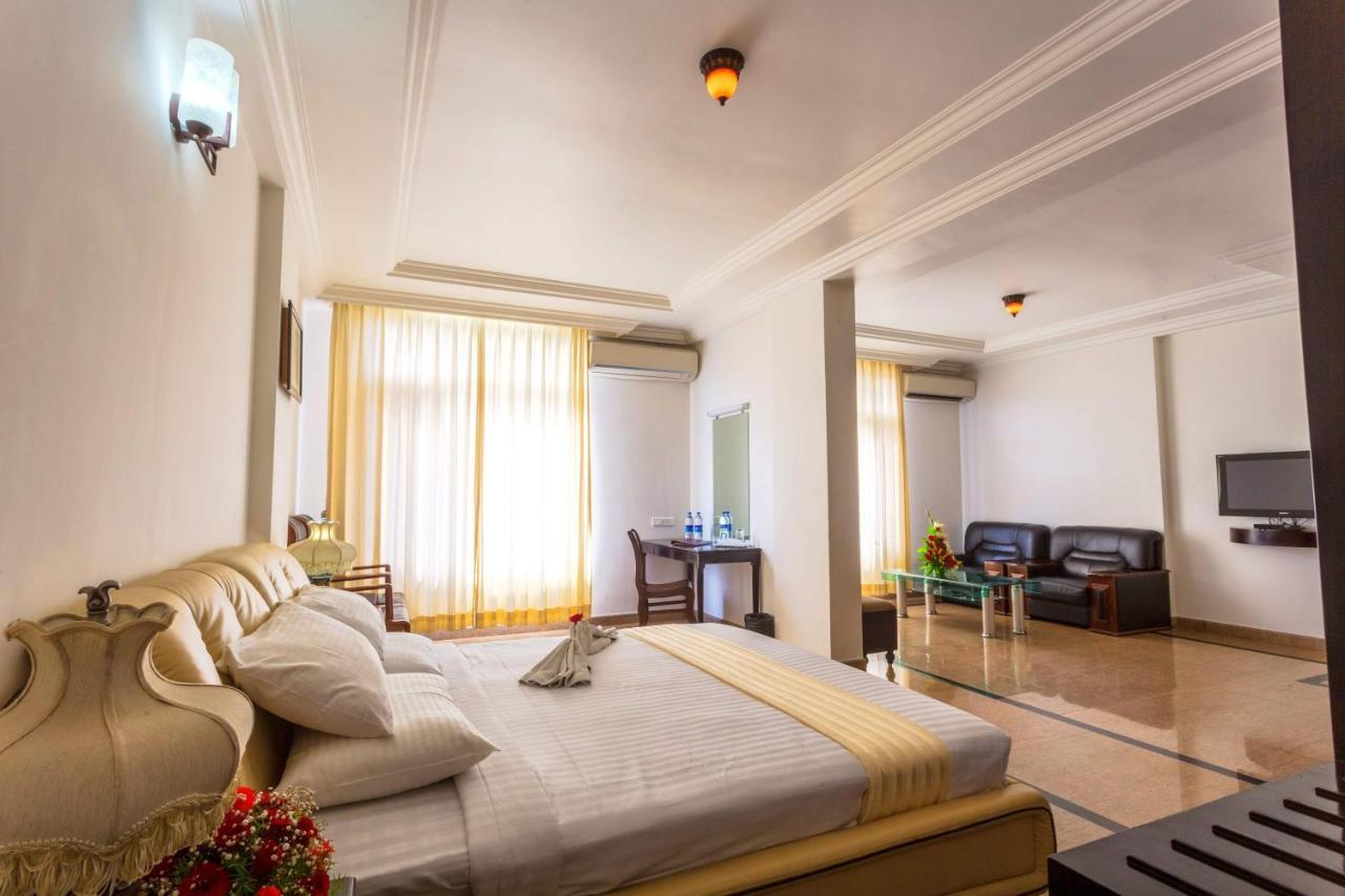 Kr Inn Hotel & Convention Centre Бангалор Экстерьер фото